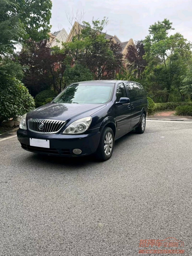 青岛17年别克GL83