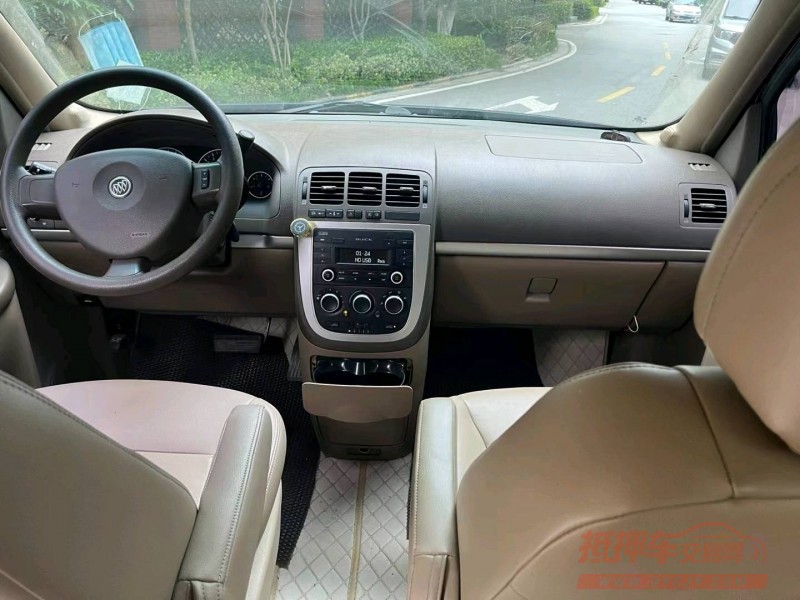 青岛17年别克GL86