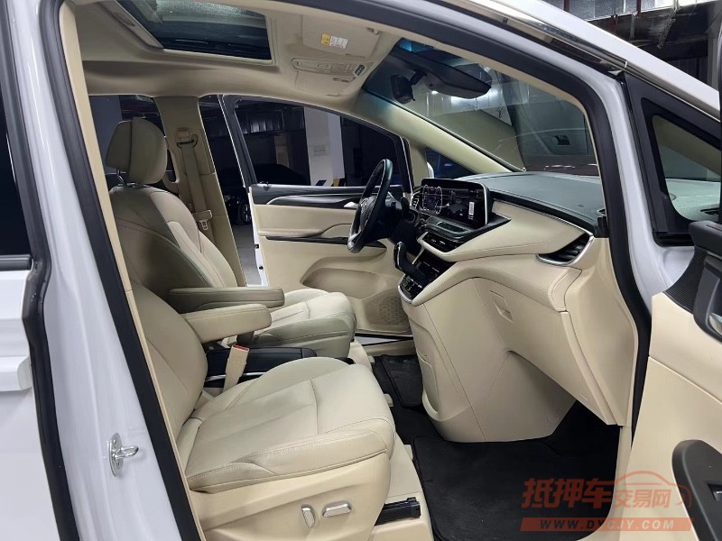 成都22年别克GL82