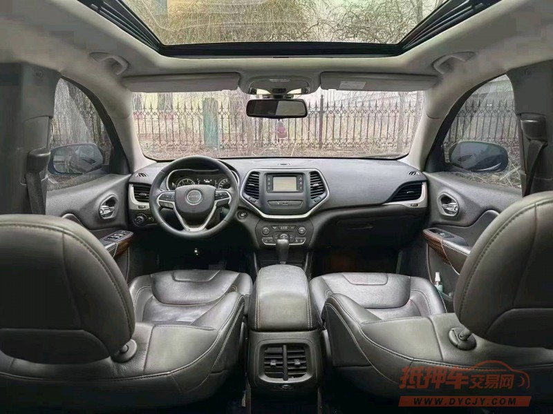 沈阳18年Jeep自由光5