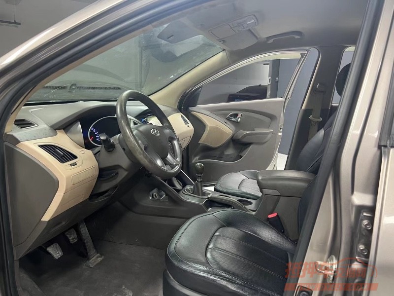 成都14年现代ix352