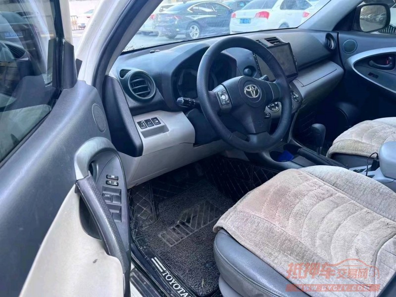 济南10年丰田RAV4荣放6