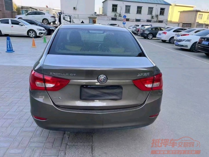 济南17年别克英朗9