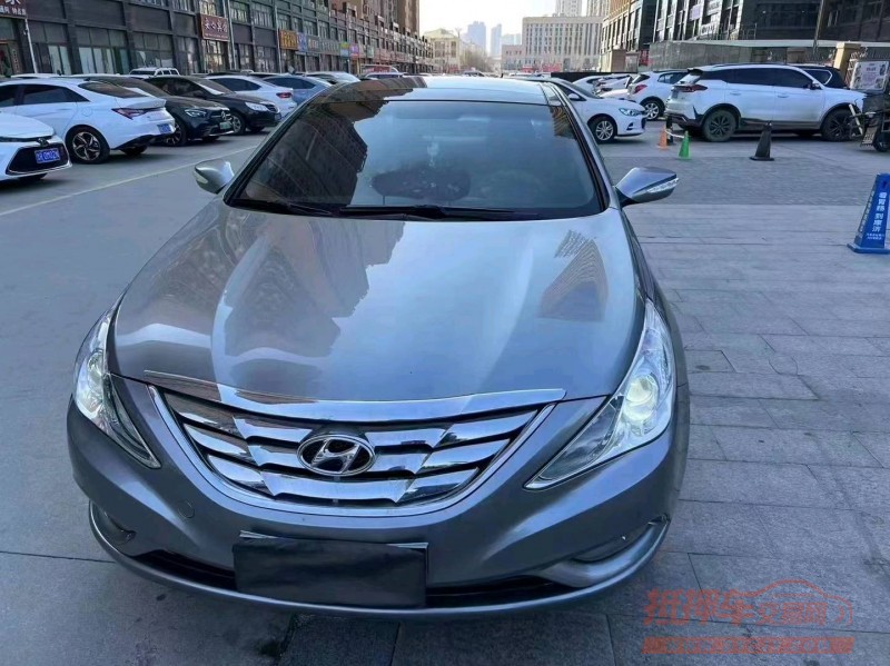 济南13年现代索纳塔八1