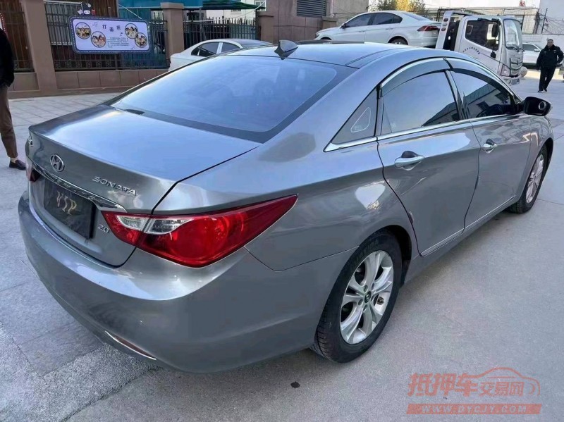 济南13年现代索纳塔八7