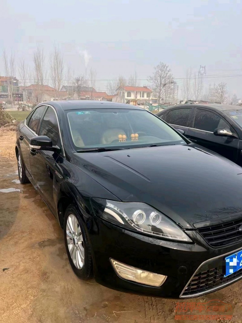 济南10年福特蒙迪欧-致胜3