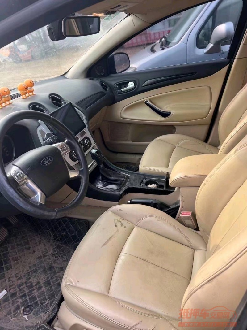 济南10年福特蒙迪欧-致胜5