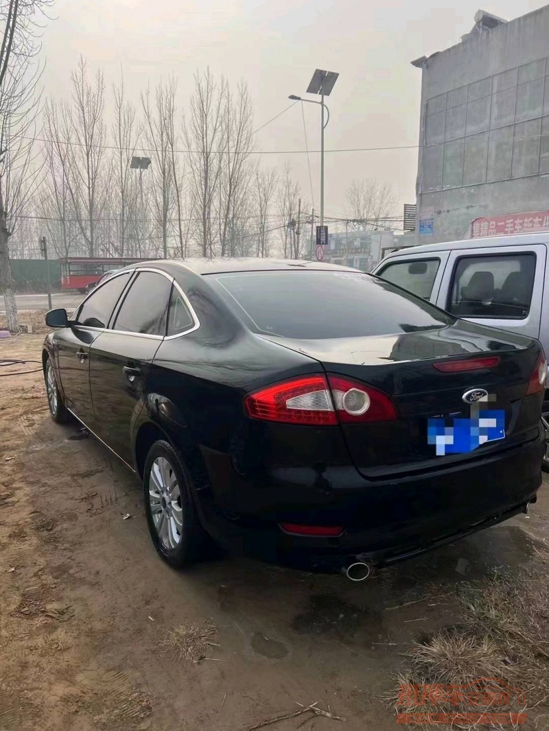 济南10年福特蒙迪欧-致胜7