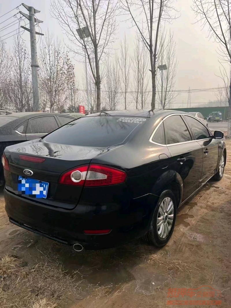 济南10年福特蒙迪欧-致胜8