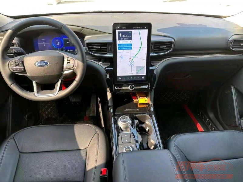 北京21年福特探险者6