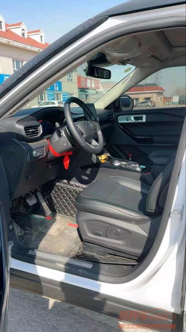 北京21年福特探险者5