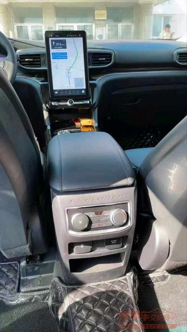 北京21年福特探险者3