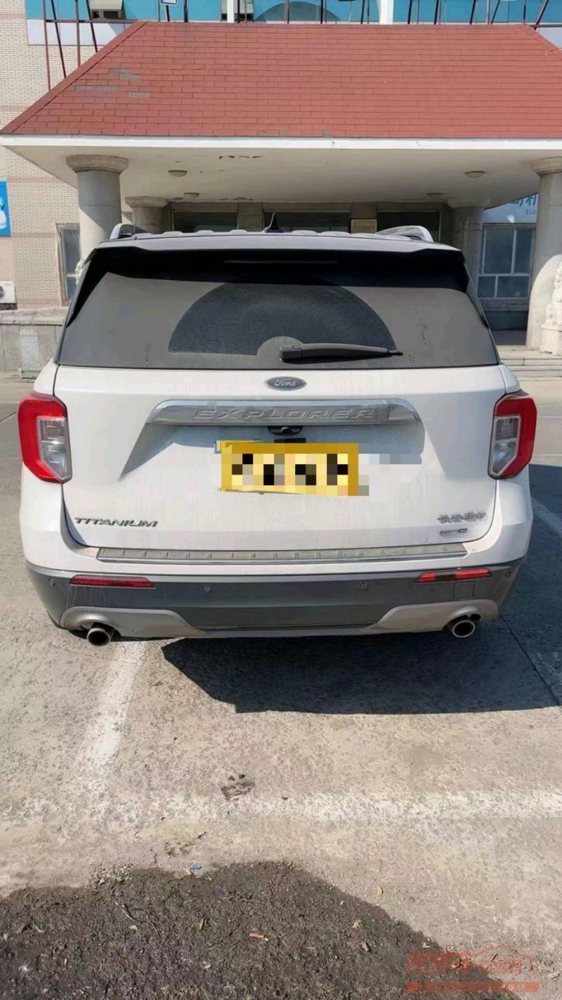 北京21年福特探险者1