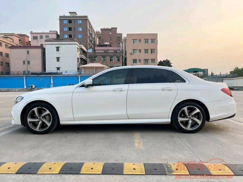广州18年奔驰E8