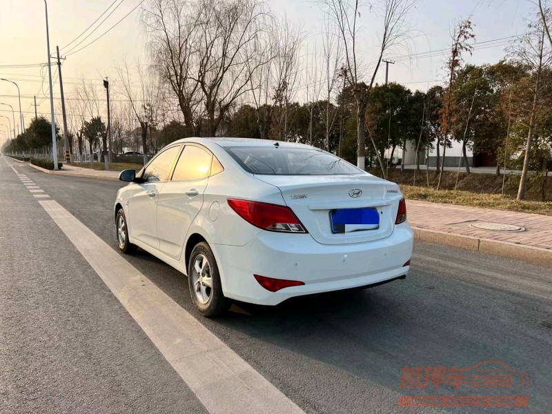 潍坊18年现代瑞纳7