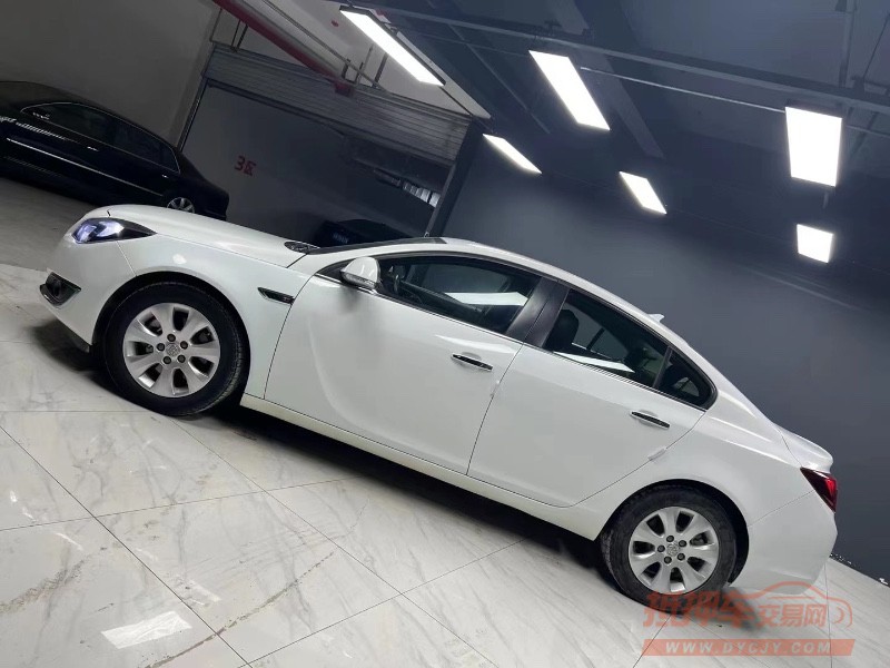 成都15年别克君威3