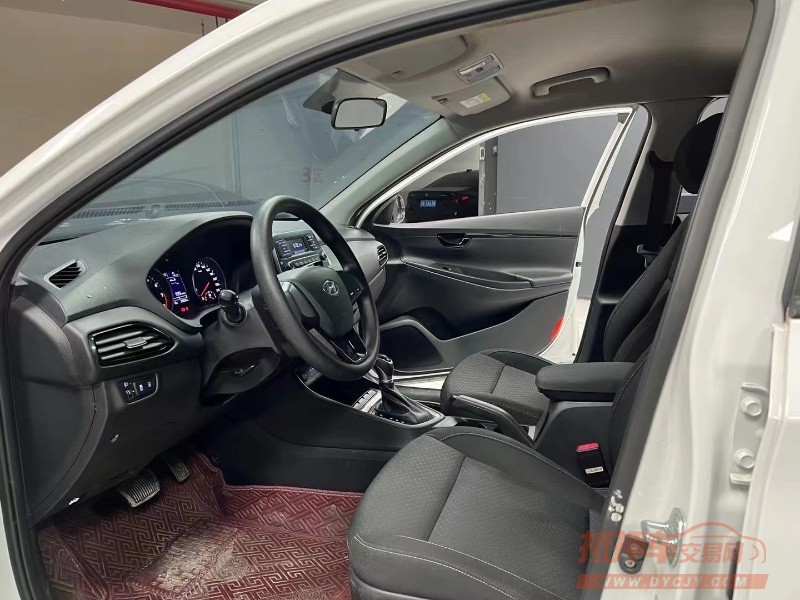 成都21年现代悦动7
