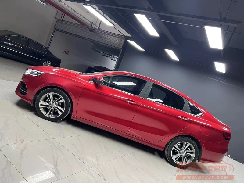 成都18年吉利缤瑞7