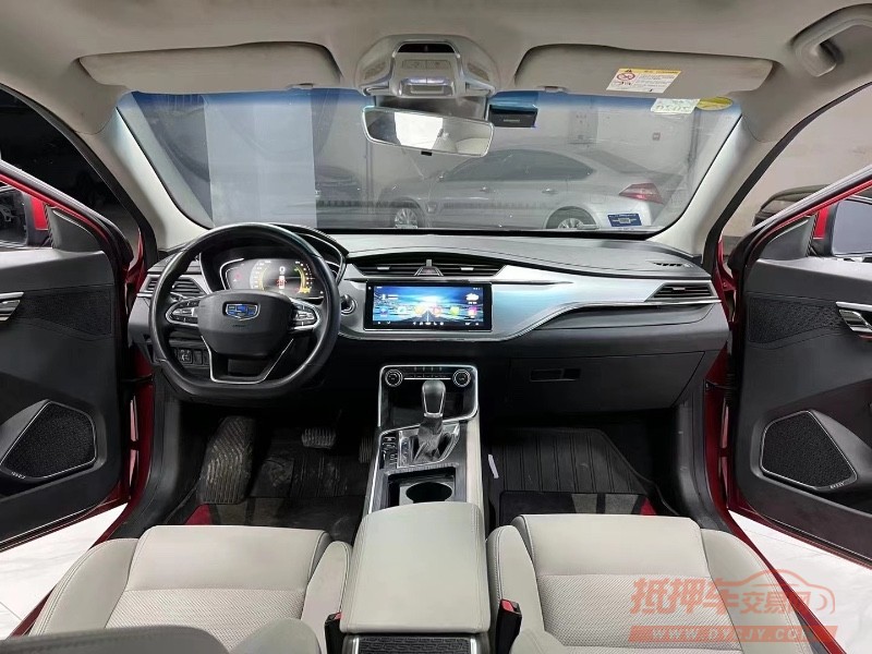 成都18年吉利缤瑞3