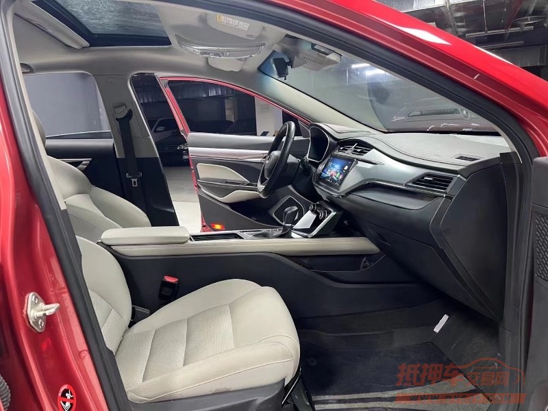 成都18年吉利缤瑞2