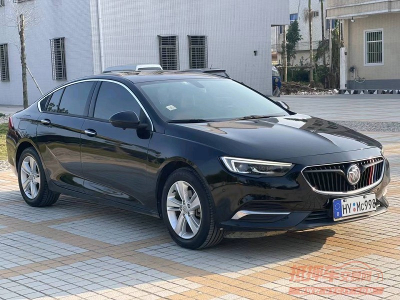 汕头19年别克君威2