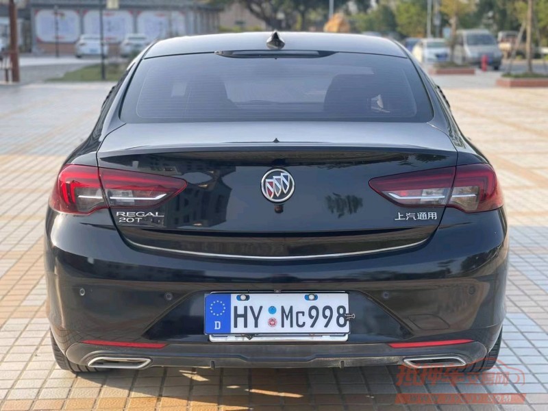 汕头19年别克君威9