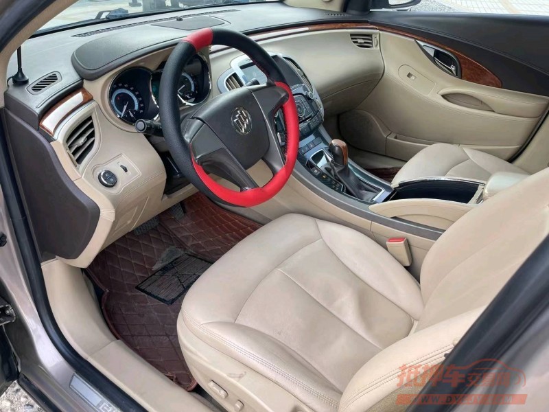 汕头13年别克君越4