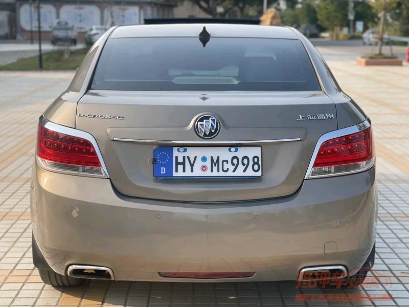 汕头13年别克君越9