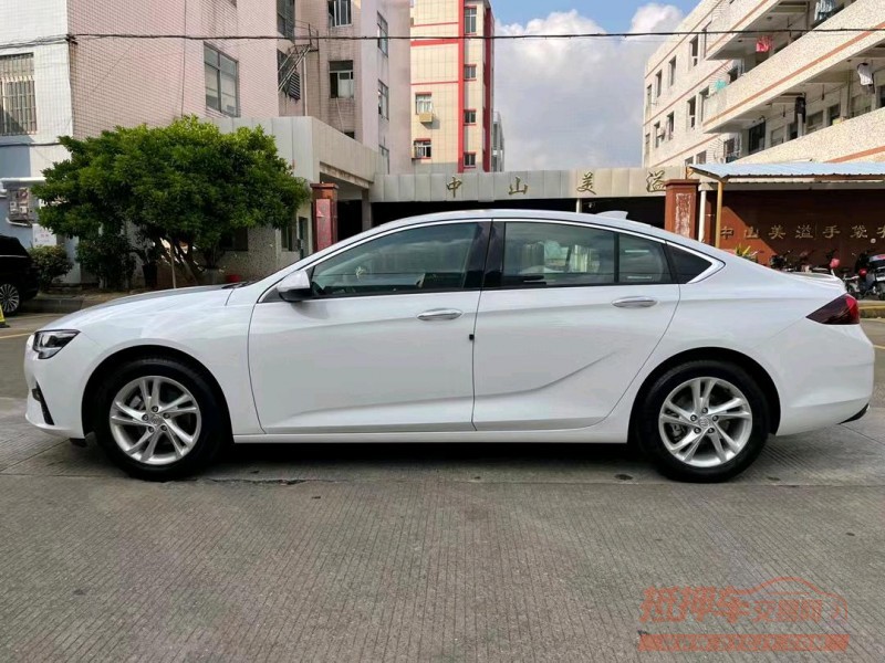 中山22年别克君威3