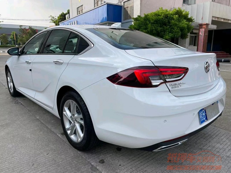 中山22年别克君威5