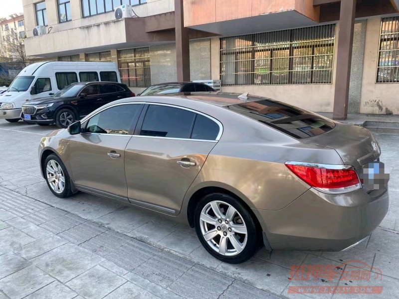 徐州10年别克君越8