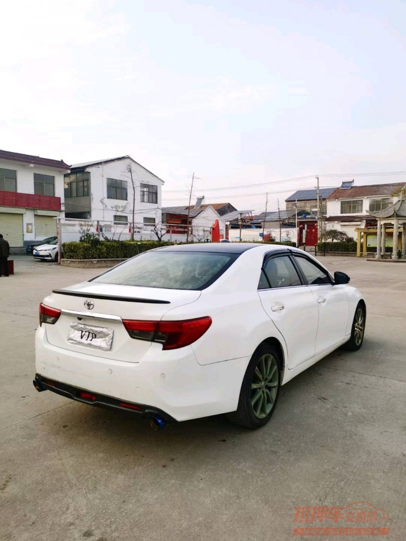 徐州14年丰田锐志8