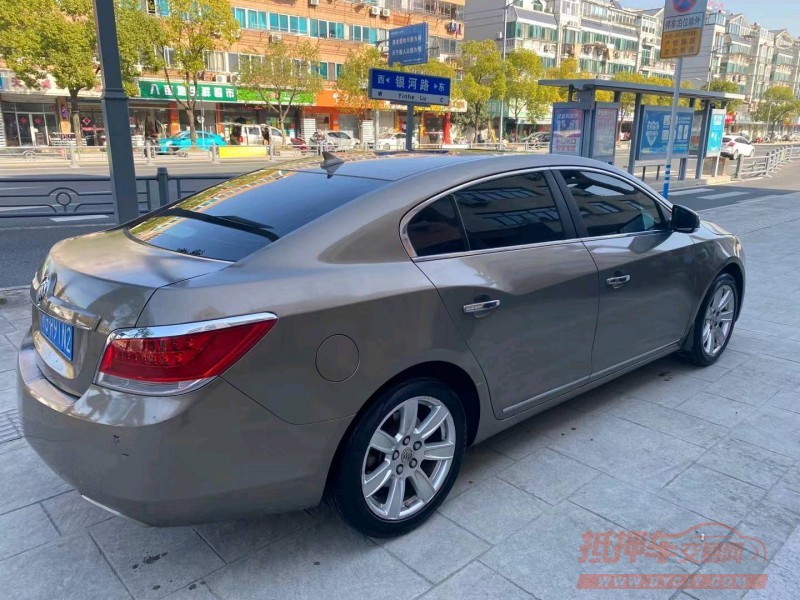 常州10年别克君越6