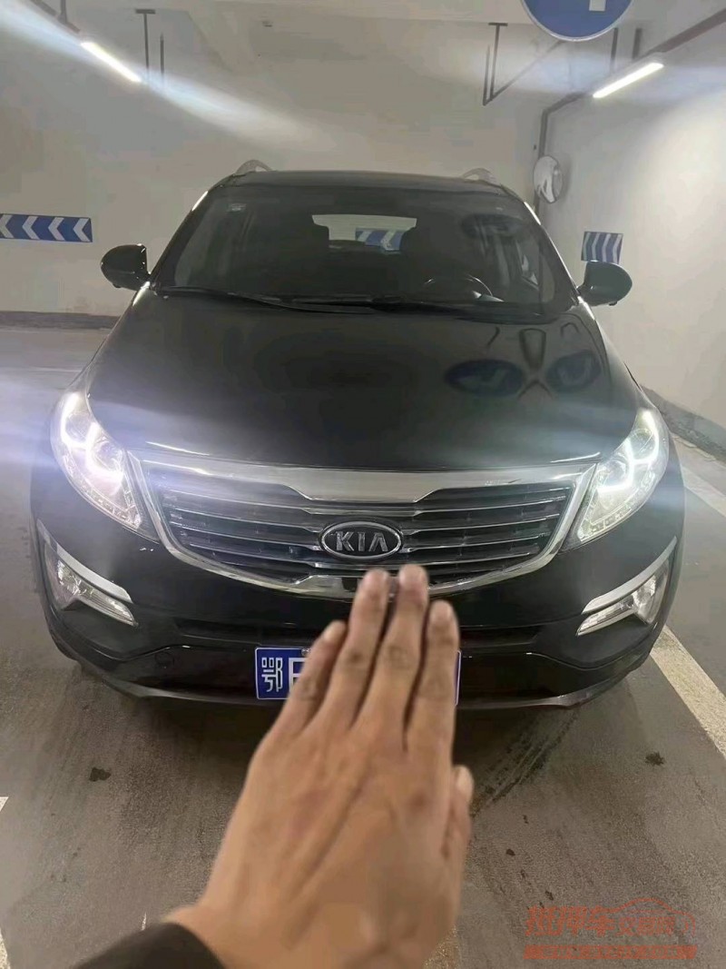 武汉14年起亚智跑1