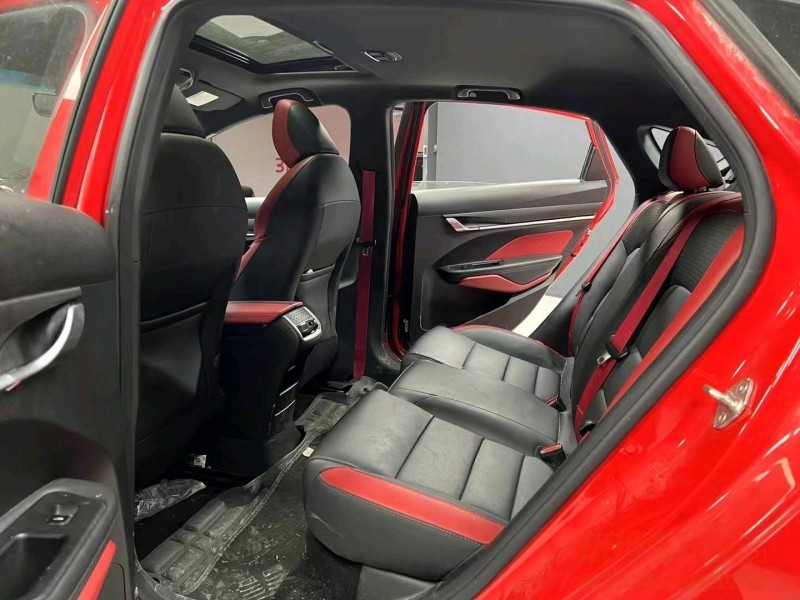 成都21年吉利缤瑞7