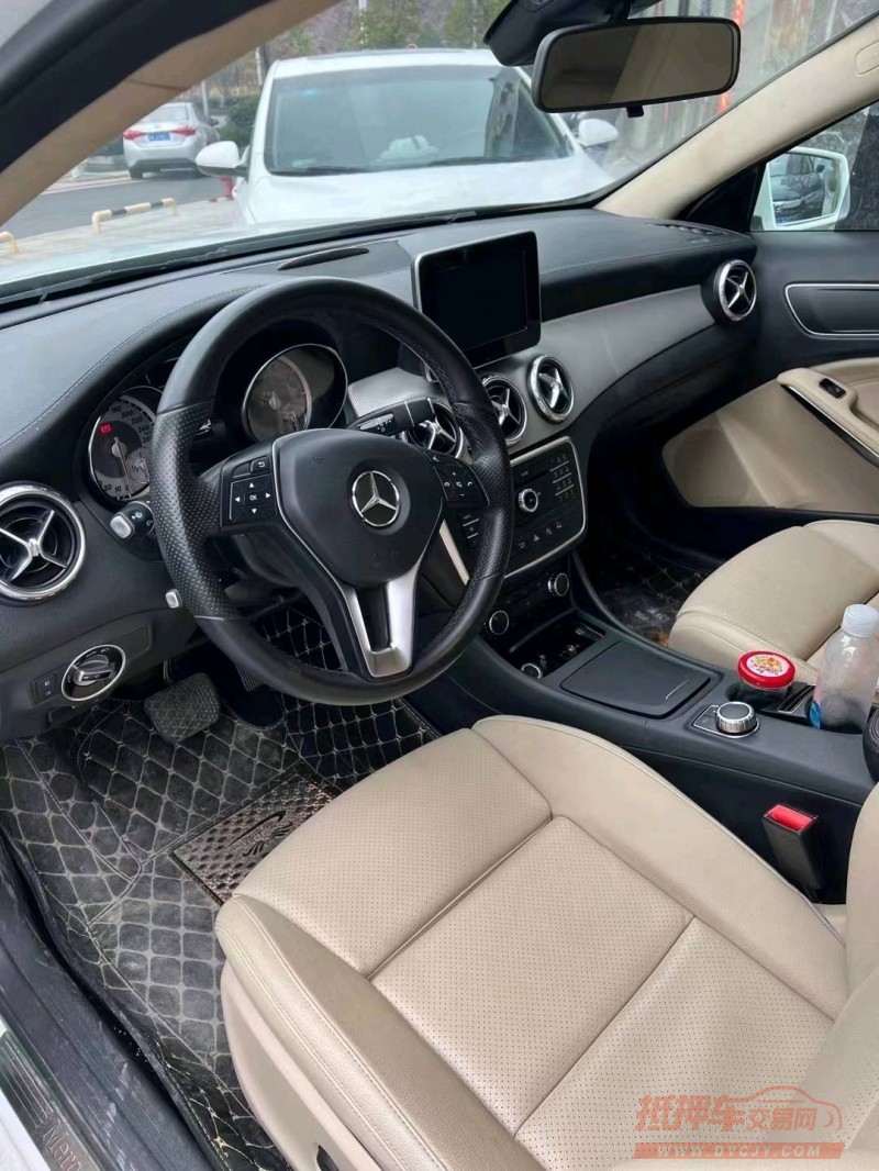 衡阳16年奔驰GLA3