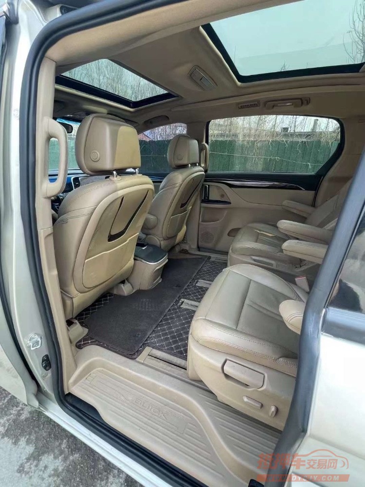 济宁17年别克GL85