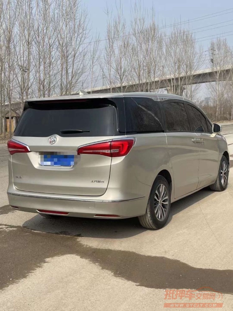 济宁17年别克GL89