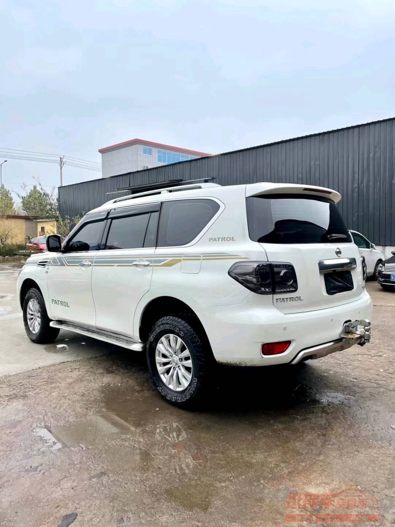 临沂18年日产途乐8