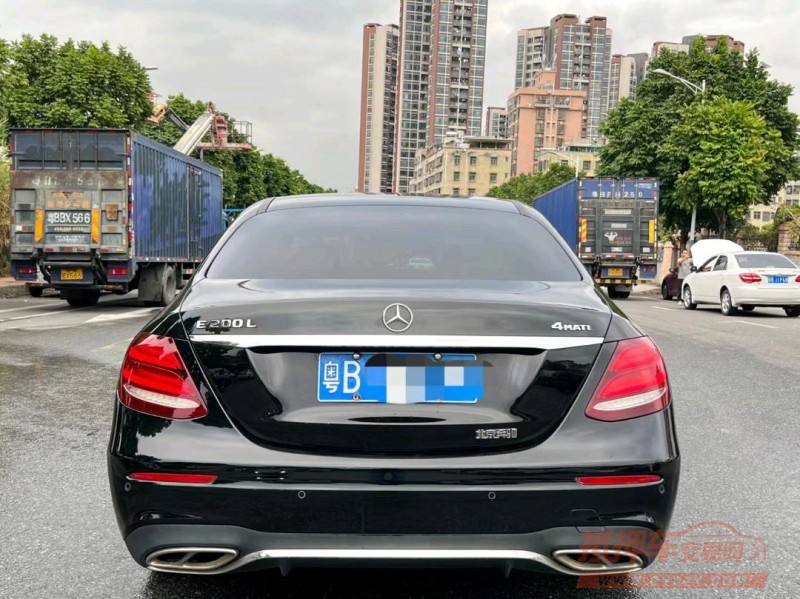 广州17年奔驰E1