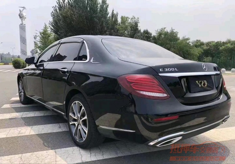 广州19年奔驰E8