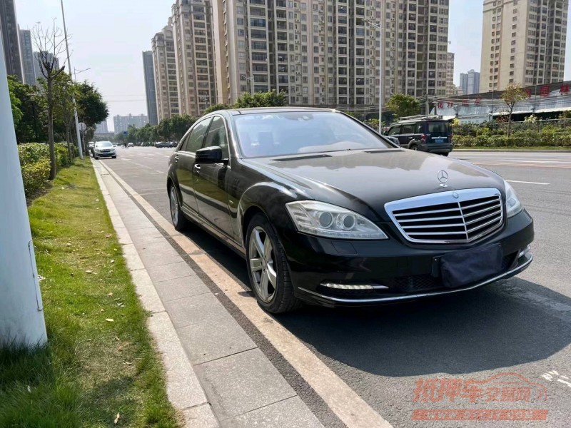 广州11年奔驰S2