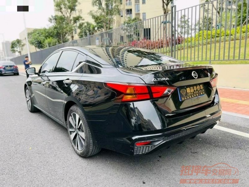 东莞21年日产天籁8
