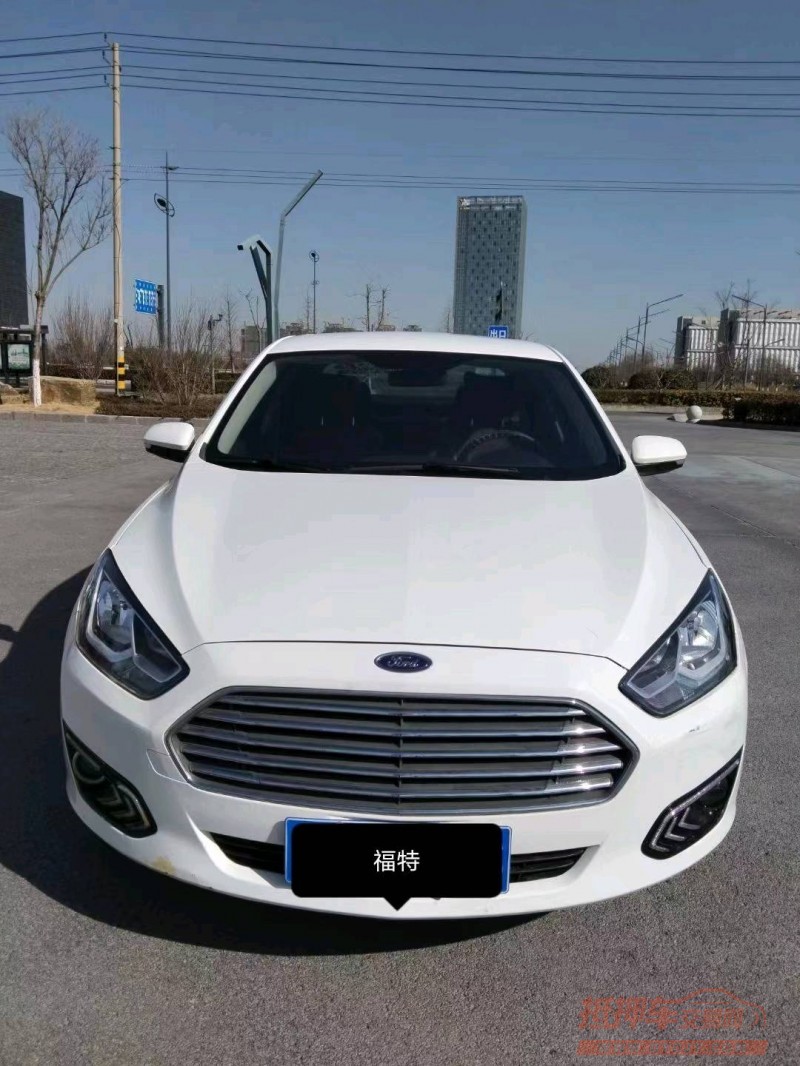 常州17年福特福睿斯1