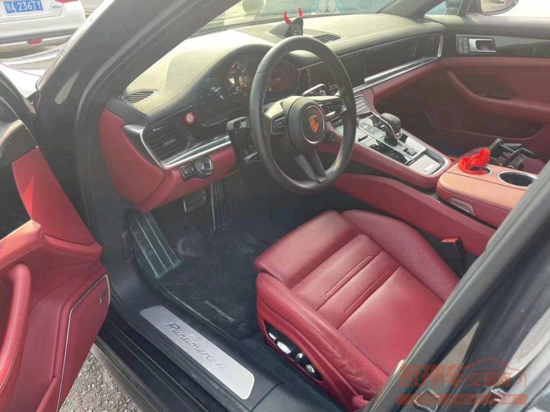 北京21年保时捷帕拉梅拉4