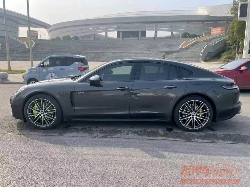 北京21年保时捷帕拉梅拉6