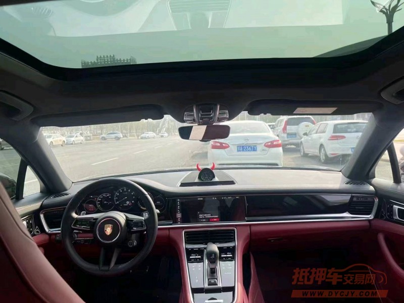 北京21年保时捷帕拉梅拉8