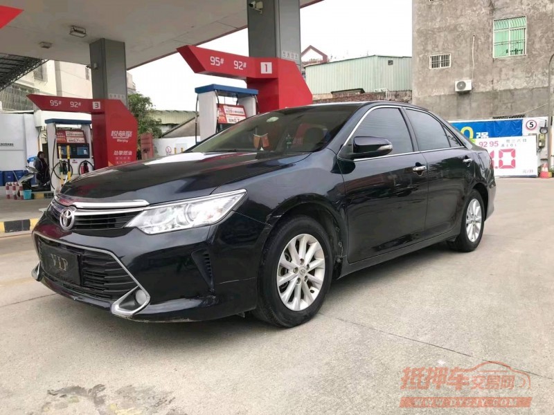 济南17年丰田凯美瑞2