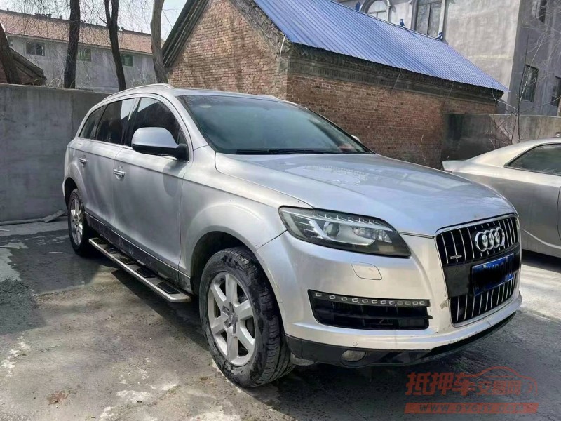 青岛11年奥迪Q73