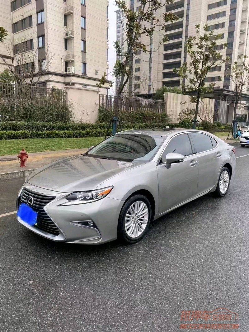 淮南17年雷克萨斯ES2